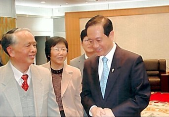 2005�꺫�����Ӳ츣��ʡ��ѧ��ͬѧ��