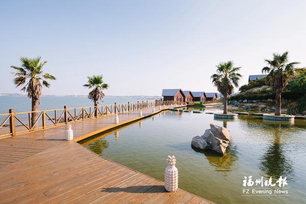 同年,东壁岛温泉滨海旅游度假区项目在第七届海峡旅游博览会上签约,与