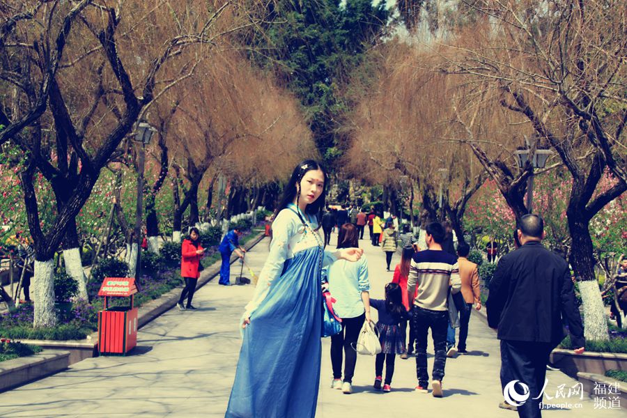 汉服上课穿搭图片女生,汉服上课穿搭图片女生可爱