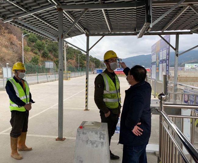對施工人員每日體溫監測。福建省港航中心供圖