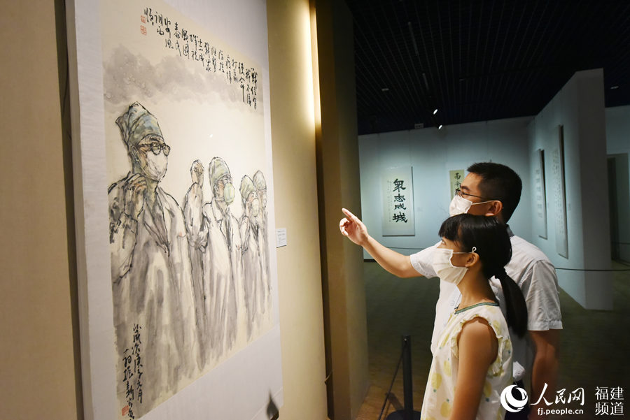 福建舉行抗擊疫情書畫攝影視聽作品展 面向群眾免費開放 余杉芳攝