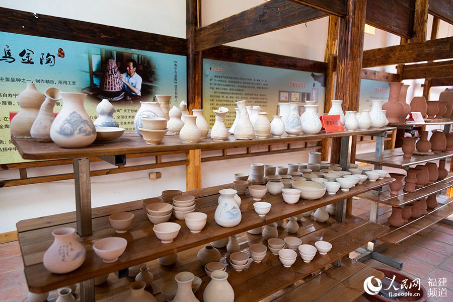 λ���µ���ġ������ڽ��ա���ϰ������Ҫ�������ڽ��ա�ϵ�й���Ʒ������ʡ�����š�ʡ�Ļ���ҵʾ�����ء�ʡ��ѧ��ʵ�����ء������� ������