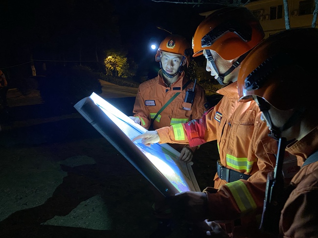 ҹ�䰴ͼ�н� ���Ӻ���