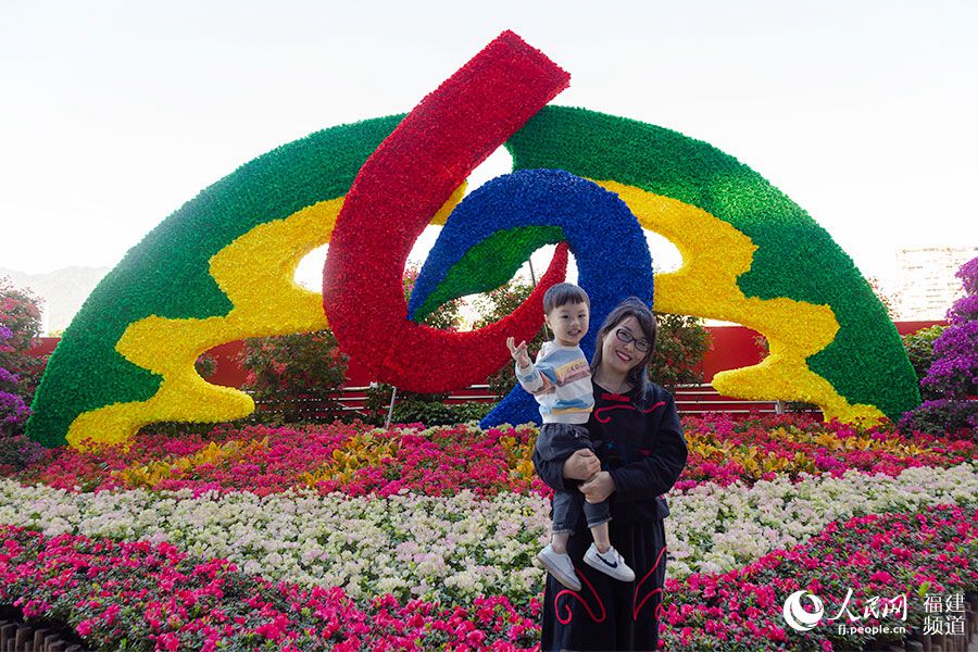 �䲻����ĩ�������Ƿ׷�ǰ����չ�������� ������