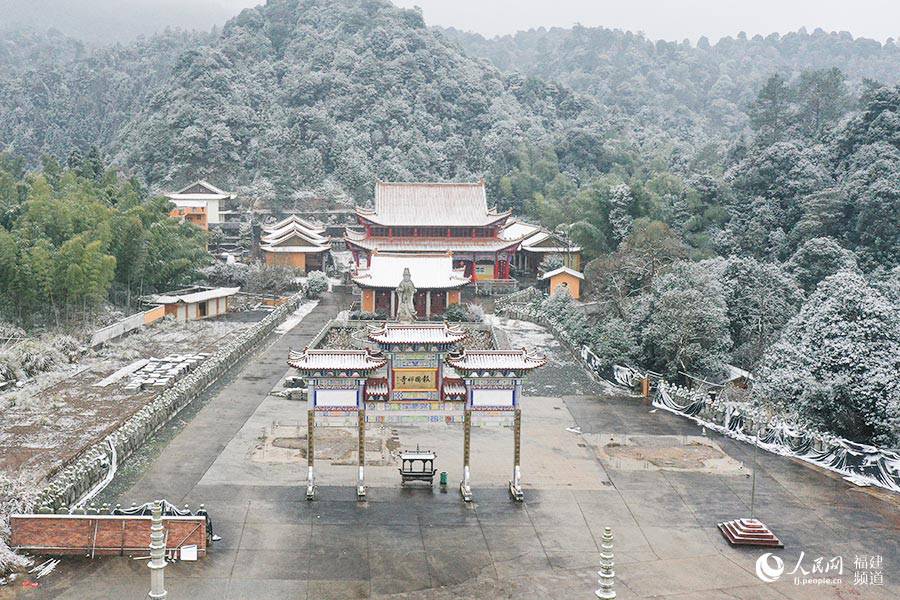 三明市建寧縣報國寺雪景。 熊海棟 攝