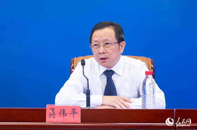 福建省教育廳黨組成員、副廳長 吳偉平