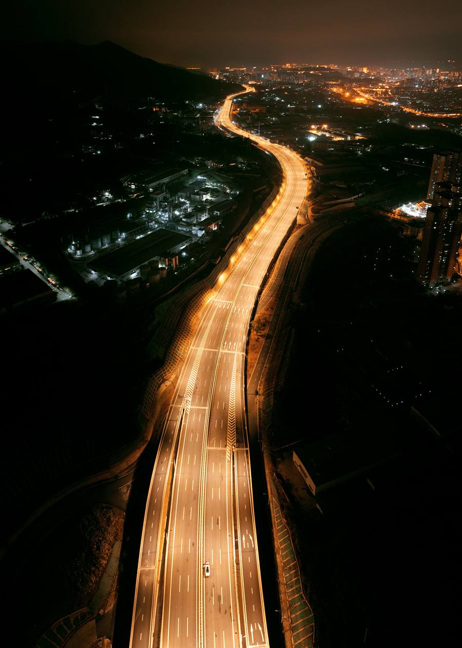 东环高速公路美轮美奂的夜景。东环高速公路供图