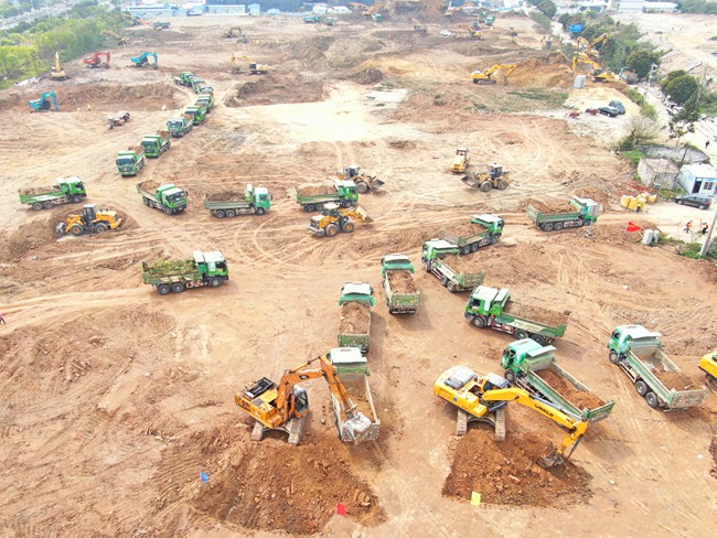 項目正在進行現場土地平整工作。中建海峽供圖