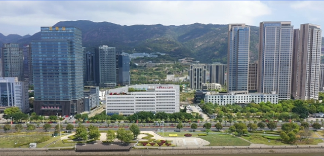 海归情系中国梦 赤子智绘八闽图