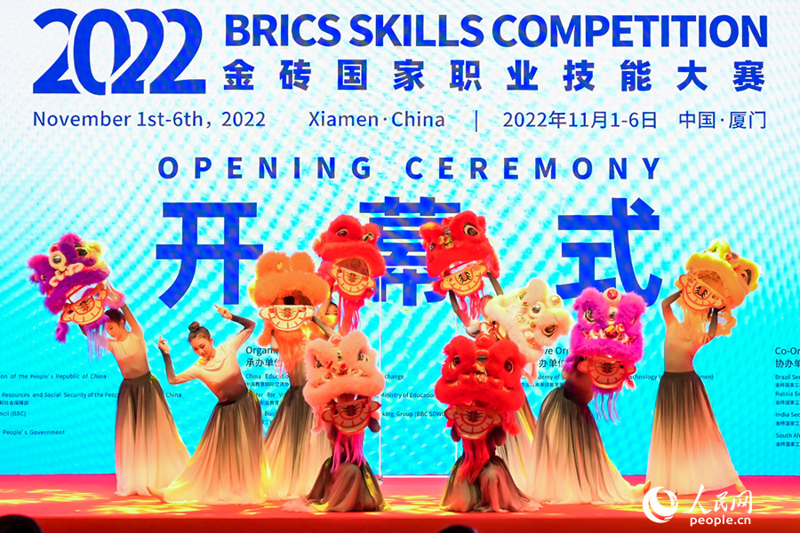 3.开场表演《醒狮东方》。人民网 陈博摄