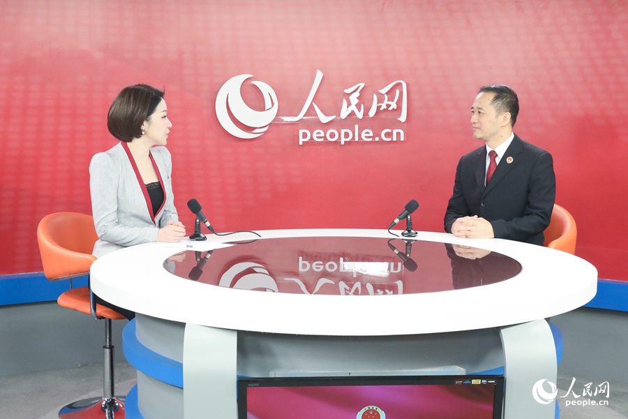 福州市闽清县人民检察院检察长陈绍雨接受人民网专访。杨俊杰摄
