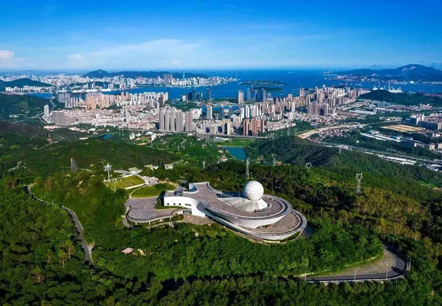 李毅青 《最美观景台》