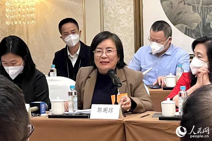 分組討論氛圍熱烈。人民網 林盈攝