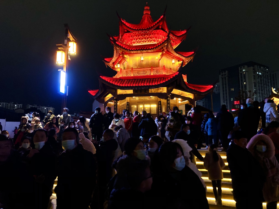 游人如織。連城縣融媒體中心供圖