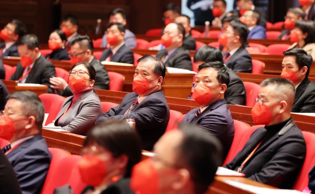 企业家们认真参会。张九强摄