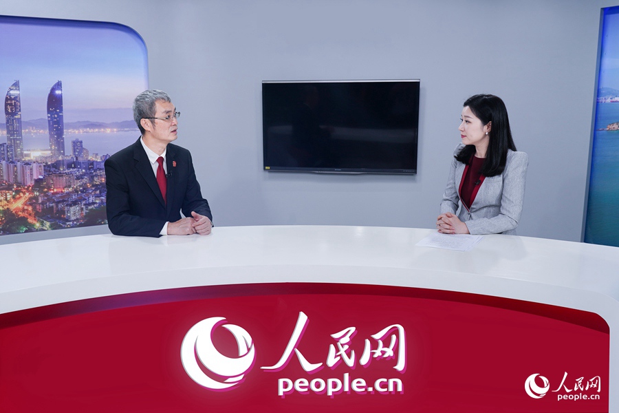 厦门市集美区人民法院院长刘辉煌接受人民网专访。人民网 兰志飞摄