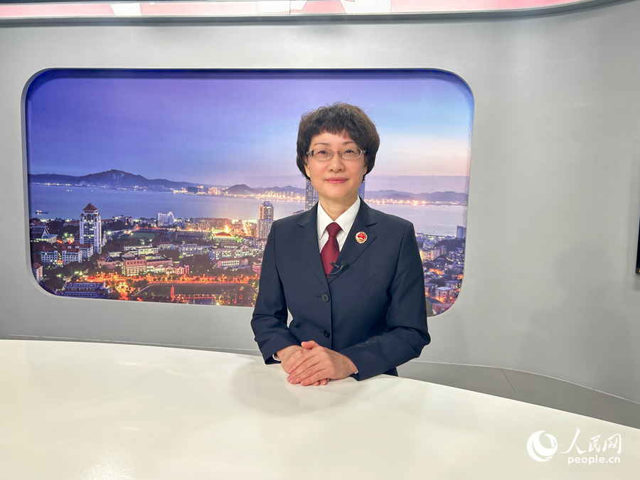 厦门市集美区人民检察院党组书记、检察长叶斌做客人民网演播室。人民网 兰志飞摄