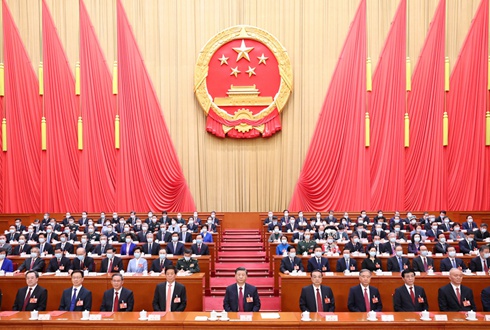 十四屆全國人大一次會議在京閉幕