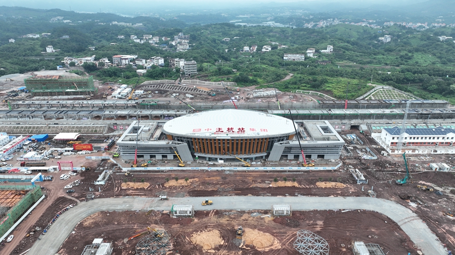 龍龍高鐵新建的上杭站。傅藝鵬攝