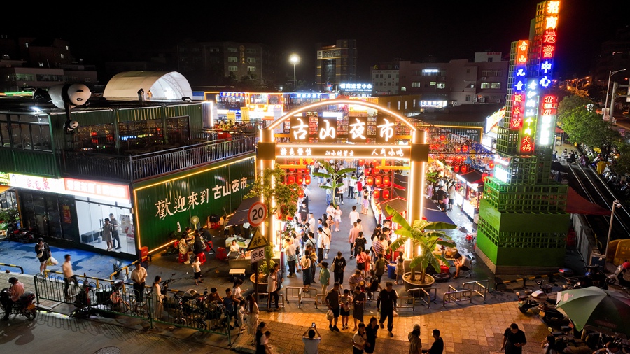 。夏海濱攝