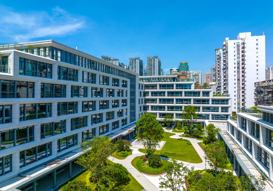 花園式的老年大學。建發建管供圖