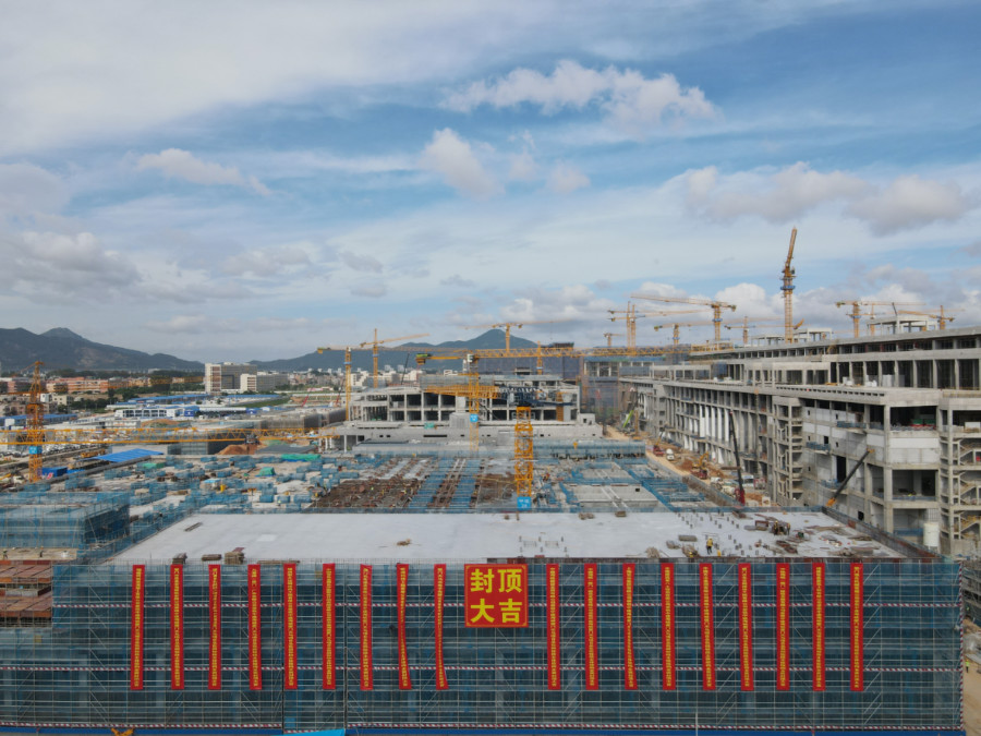 作为福建省、厦门市重点工程，该项目建成投产后，将进一步扩大厦门火炬高新区千亿平板显示产业链的规模。中建海峡厦门公司供图