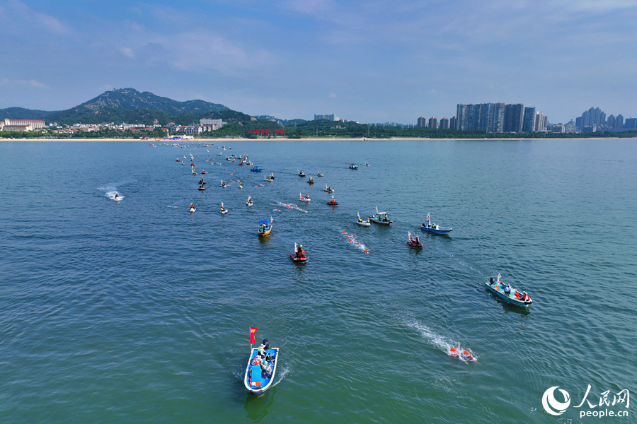 厦金海峡横渡活动时隔四年再度开启  两岸