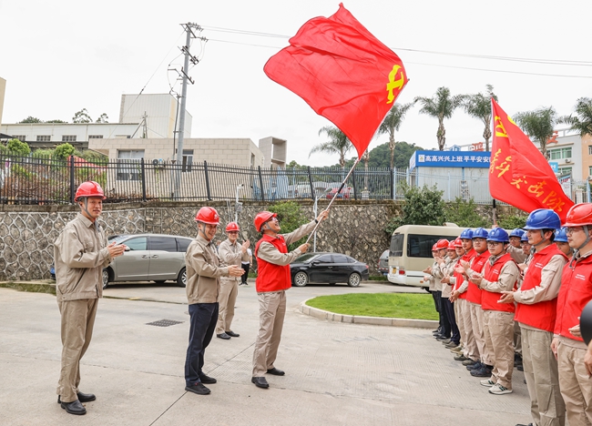出发仪式现场。国网龙岩供电公司供图