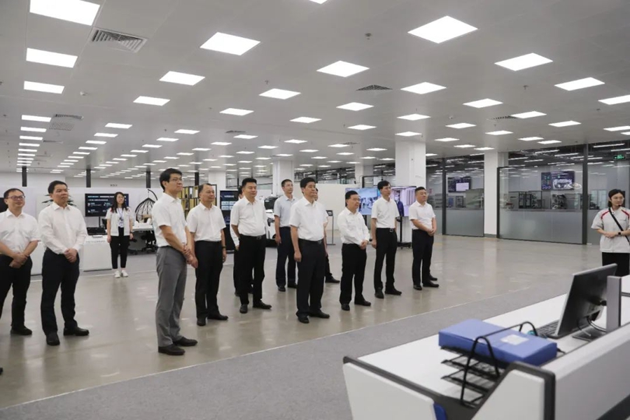 余红胜率龙岩市对口合作考察团在广州开展项目对接和招商引资活动。龙岩市融媒体中心供图