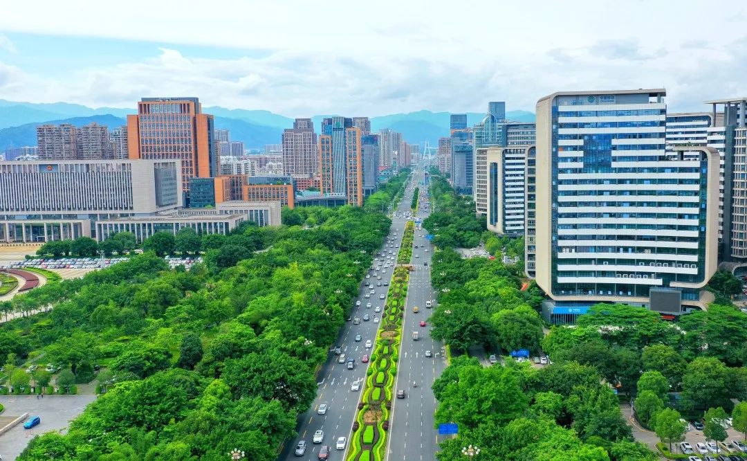 龙岩市积极营造利好企业落地的良好环境。龙岩市融媒体中心供图