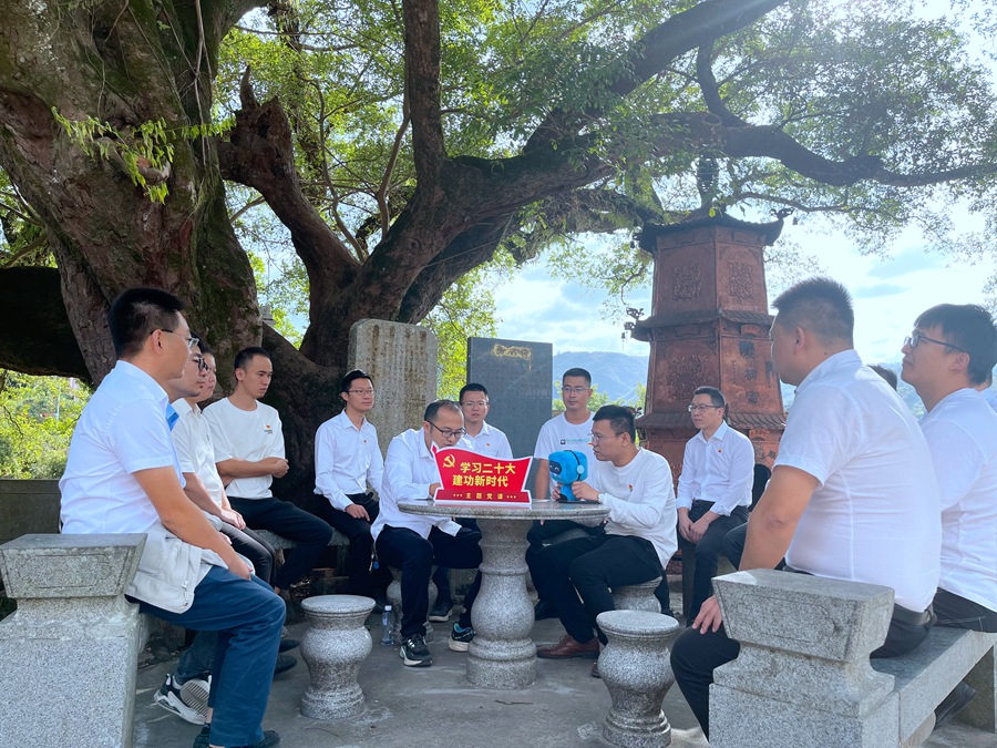 “學習二十大 建功新時代”主題黨課。中建海峽廈門公司供圖