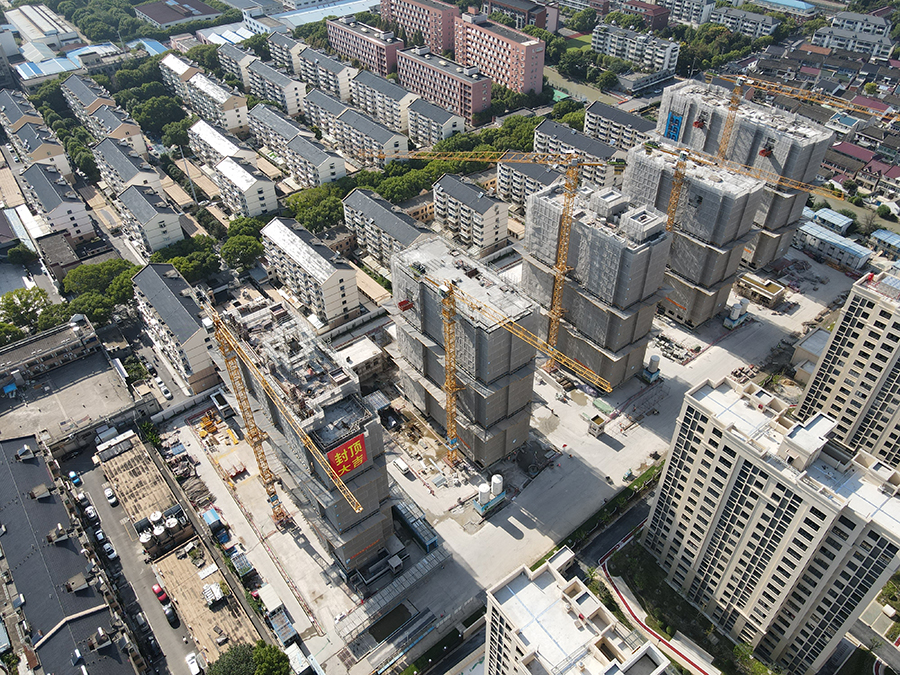 中建海峡华东分公司奉贤安置房二期项目主体结构全面封顶。中建海峡供图