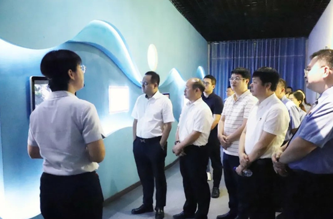 代表委員們參觀閩江河口濕地博物館。