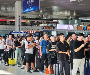 “黄金周福州火车站预计发送旅客130万”