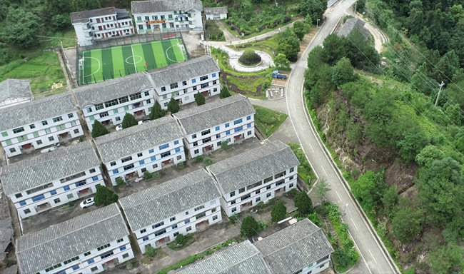 泉州市德化县涌溪后扶示范区移民居住区。