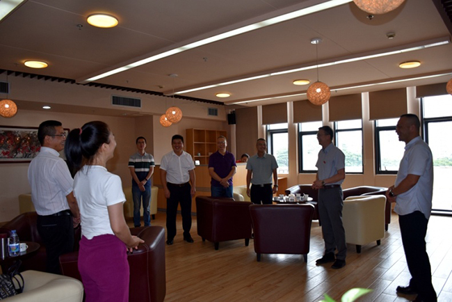 10月14日，華安縣沙建鎮黨委組織華安五中師生到集美大學開展研學共建活動。沙建鎮人民政府供圖