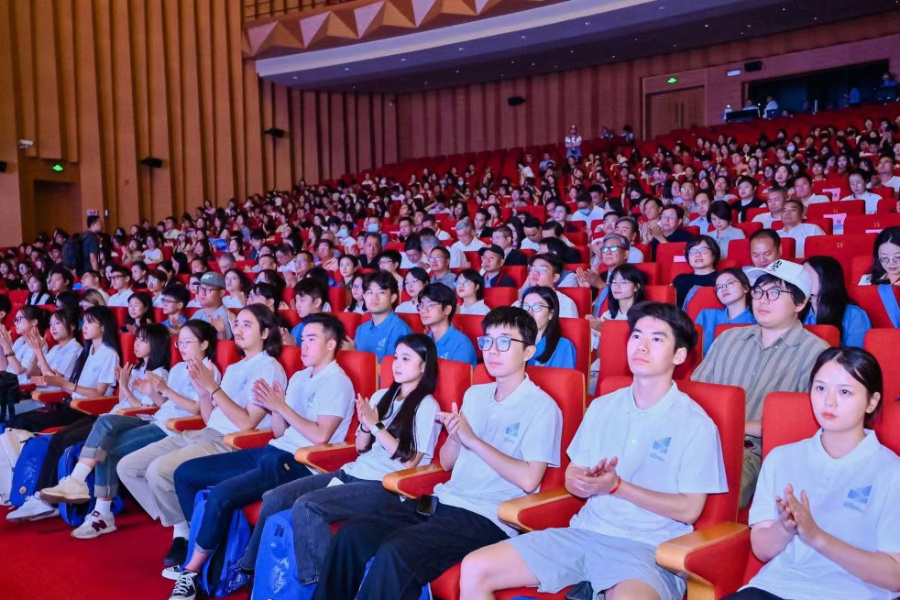 当天，两岸青年影人齐聚，影视界专家、学者、企业代表云集。集美区融媒体中心供图