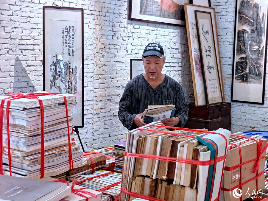 林樹杉主力的美術館位於新覽村文化創意中心。人民網 葉青卿攝