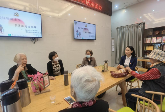 座谈会现场。李煌芳摄