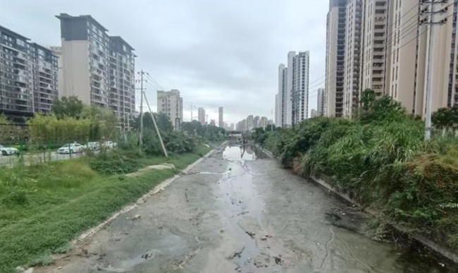 下山河清淤前。