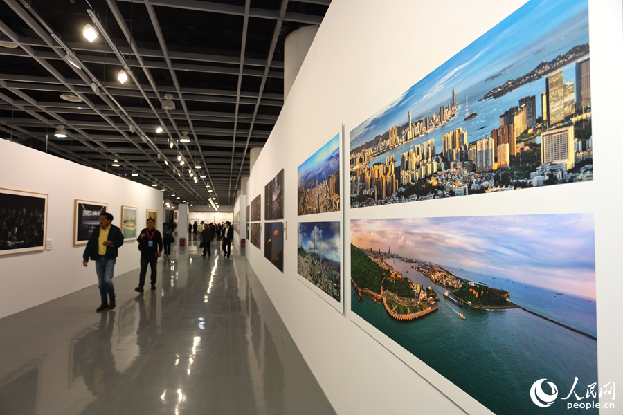 厦门市有6件作品入选本次展览。人民网记者 陈博摄