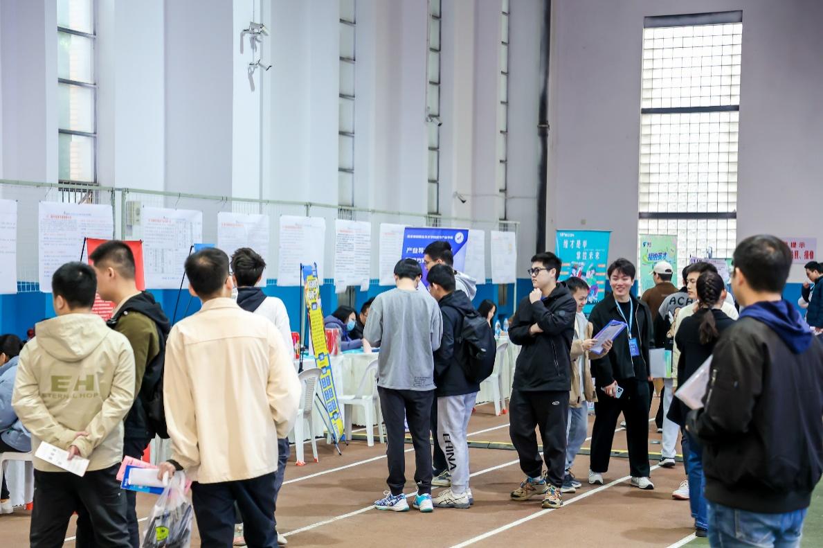 招聘会现场。主办方供图