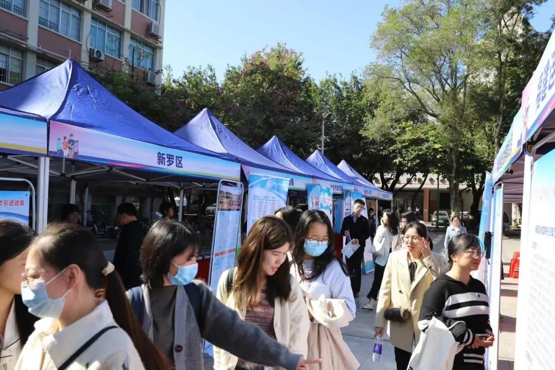 。龙岩市委组织部供图
