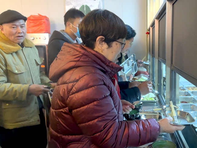 辦好孝老食堂作為有效解決“空巢”老人用餐問題