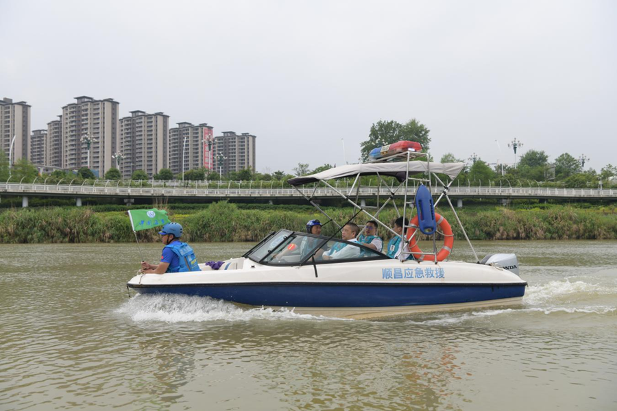 光澤縣、邵武市、順昌縣、延平區四縣（市、區）總河長聯合巡察富屯溪。魏佳供圖