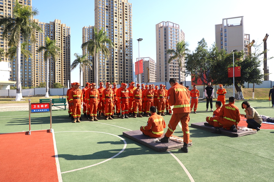 卫生救护观摩。厦门市应急管理局供图