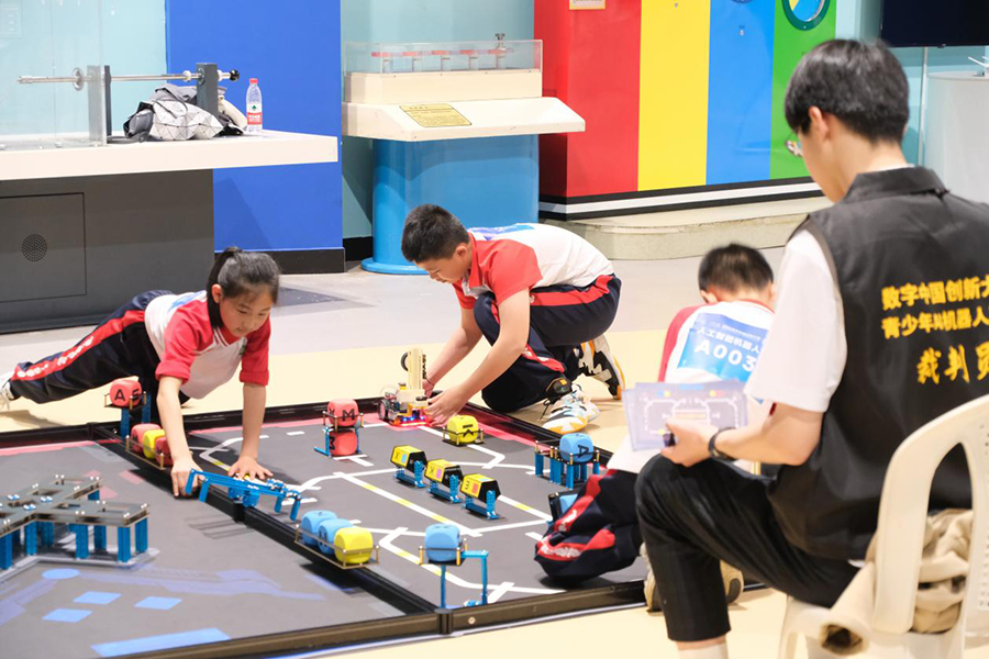 2024數字中國創新大賽青少年AI機器人賽道福州賽區選拔賽現場。主辦方供圖