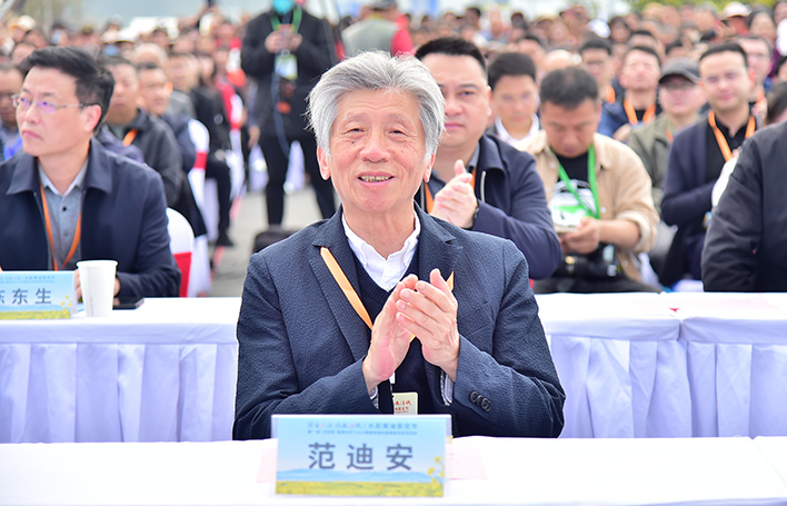 范迪安：表现乡村和美风光与内涵是美术工作者的时代使命