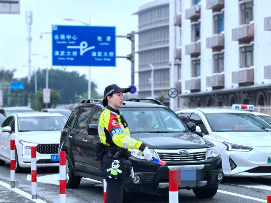 华体会体育“数据赋能+科技革新” 厦门交警致力打制公安交通警务高质地起色新引擎(图2)