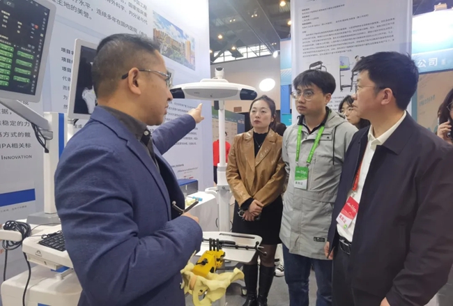 介绍“髋臼周围截骨手术导航系统”。